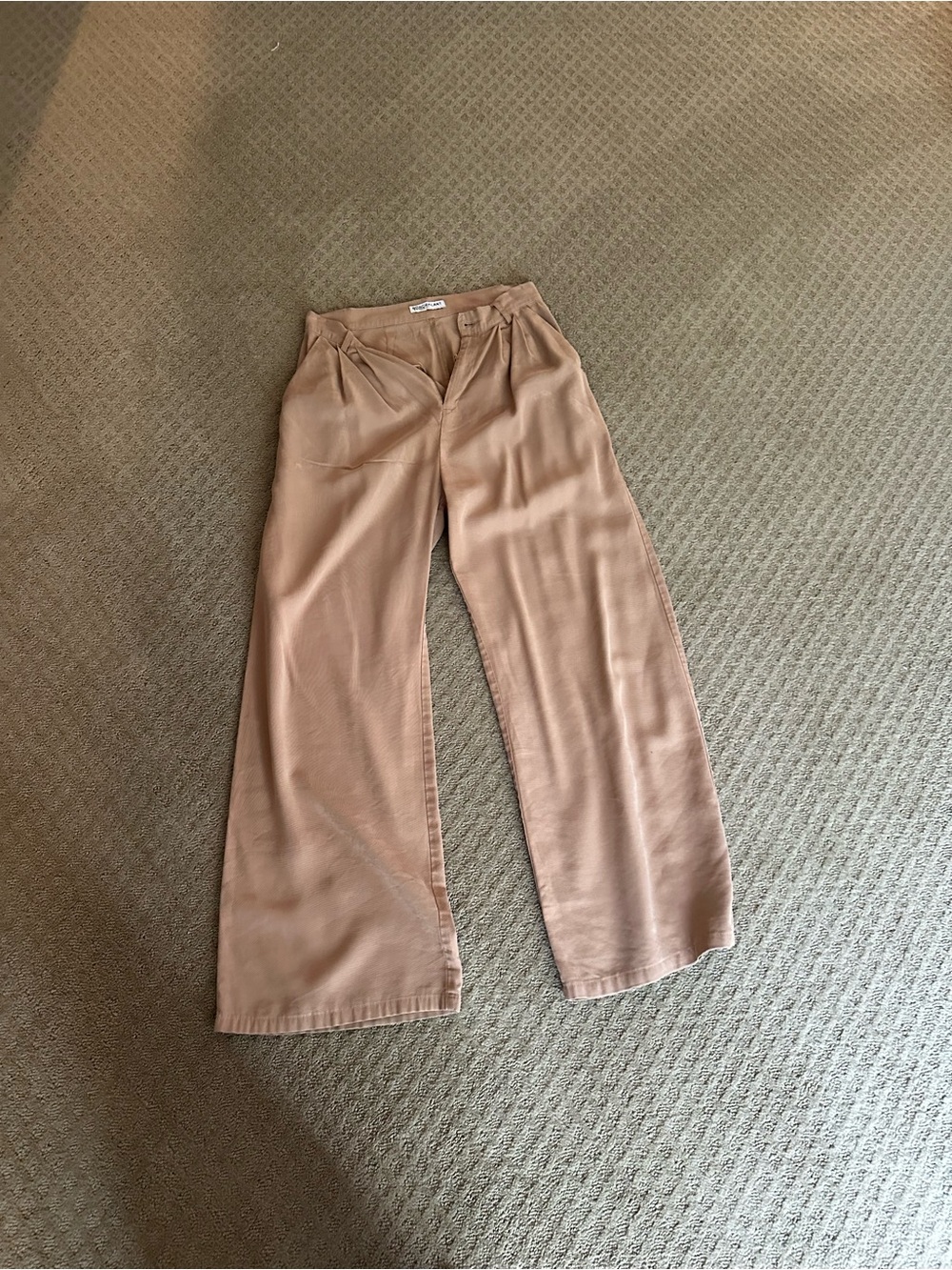 NONchalant Wide-Leg fabi Trousers in Light Tan